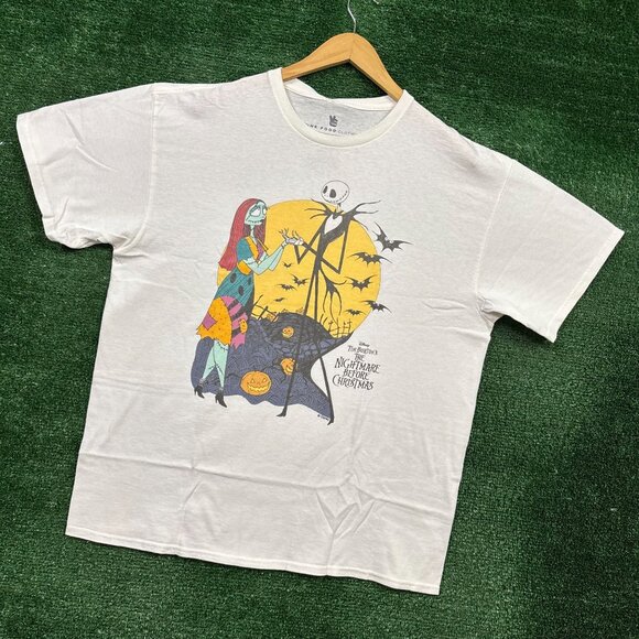 The Nightmare Before Christmas white T-Shirt Size Large - Picture 3 of 4